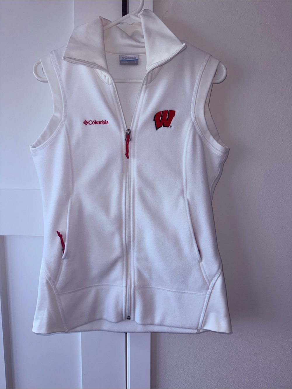 Columbia White Fleece Vest with Red 'W' and Red Accents